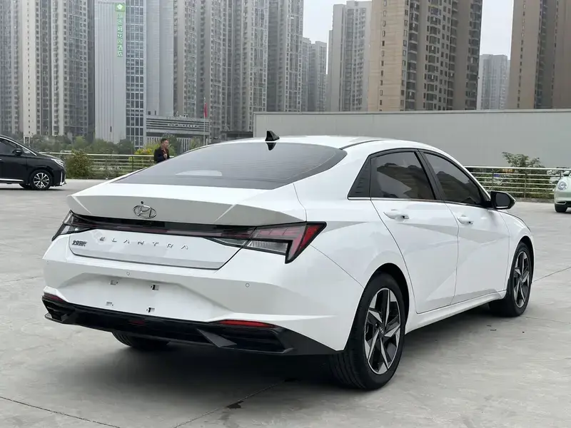 2022 Hyundai Elantra Plug-in Hybrid с пробегом 19 000 км