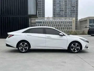2022 Hyundai Elantra Plug-in Hybrid с пробегом 19 000 км