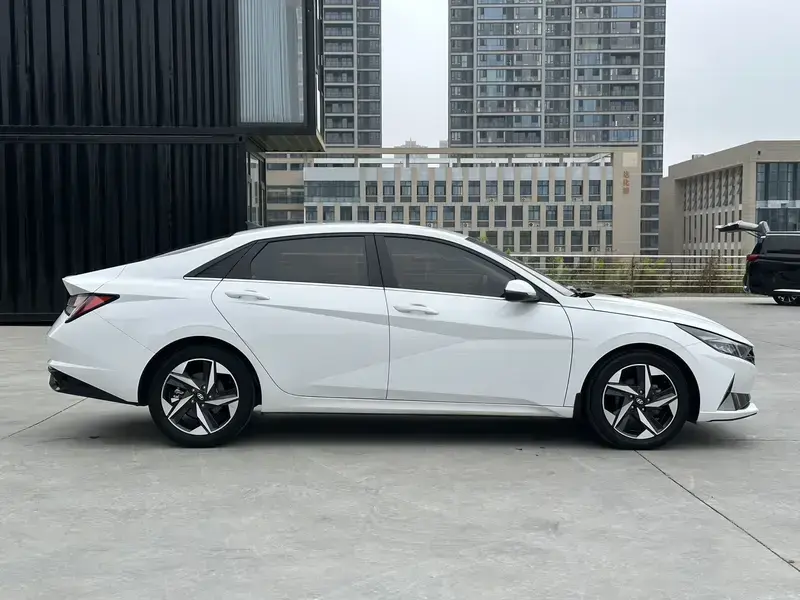2022 Hyundai Elantra Plug-in Hybrid с пробегом 19 000 км