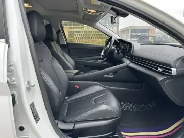 2022 Hyundai Elantra Plug-in Hybrid с пробегом 19 000 км
