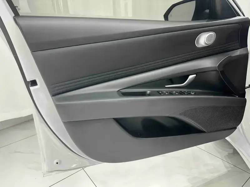 2022 Hyundai Elantra Plug-in Hybrid с пробегом 25 800 км