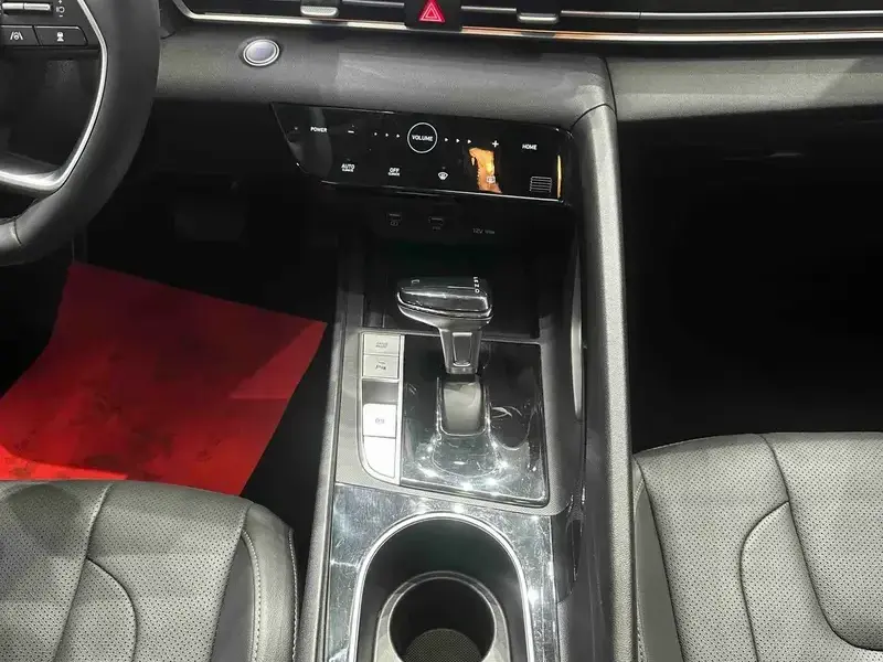 2022 Hyundai Elantra Plug-in Hybrid с пробегом 25 800 км
