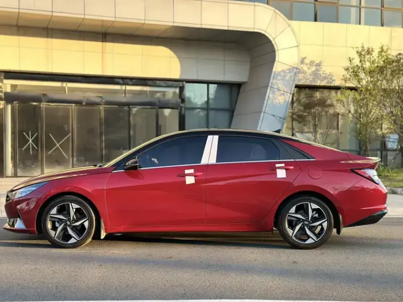2021 Hyundai Elantra Plug-in Hybrid с пробегом 39 000 км