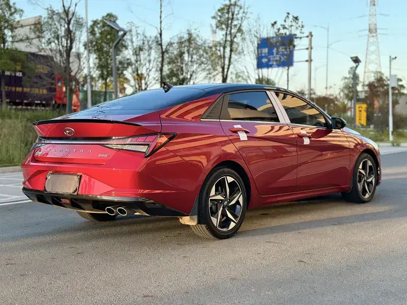 2021 Hyundai Elantra Plug-in Hybrid с пробегом 39 000 км