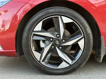 2021 Hyundai Elantra Plug-in Hybrid с пробегом 39 000 км