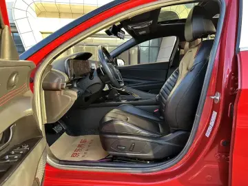 2021 Hyundai Elantra Plug-in Hybrid с пробегом 39 000 км