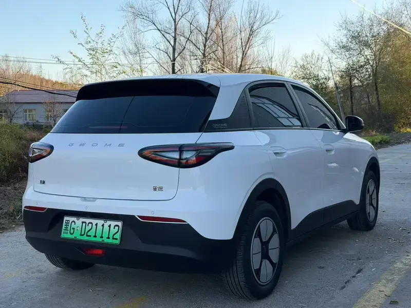 2025 Geely Starry Wish с пробегом 26 000 км