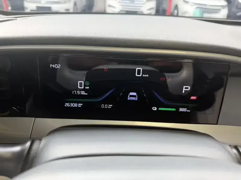 2025 Geely Starry Wish с пробегом 26 000 км