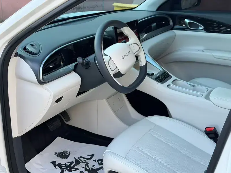 2025 Geely Starry Wish с пробегом 26 000 км