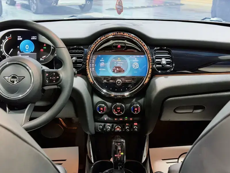 2023 Mini Electric MINI COOPER с пробегом 30 200 км