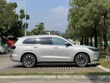 2024 Aito AITO M7 с пробегом 54 000 км