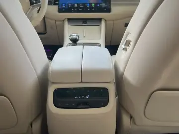 2024 Aito AITO M7 с пробегом 54 000 км