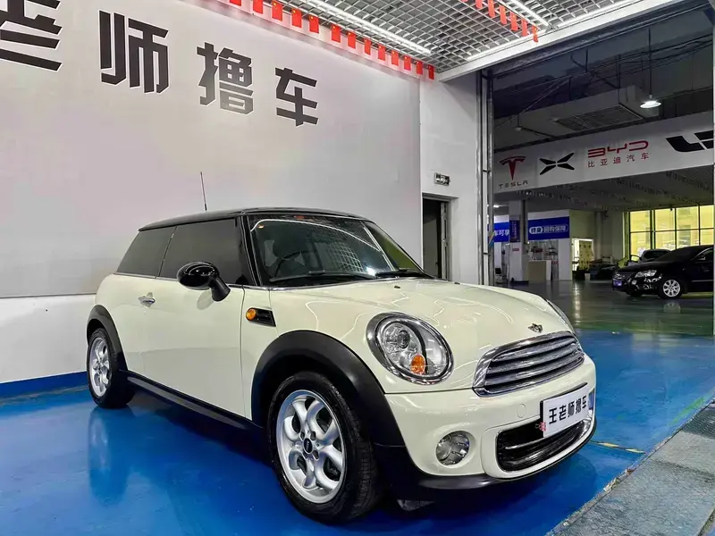 2012 Mini Electric MINI COOPER с пробегом 77 000 км