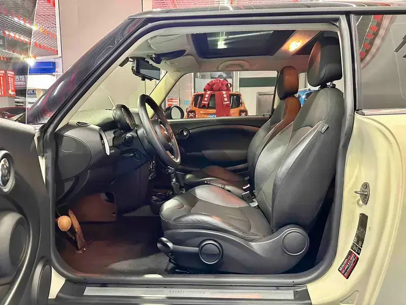 2012 Mini Electric MINI COOPER с пробегом 77 000 км