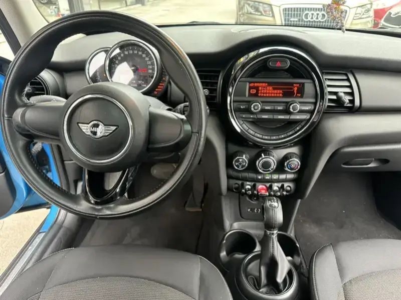2016 Mini Electric MINI COOPER с пробегом 60 000 км