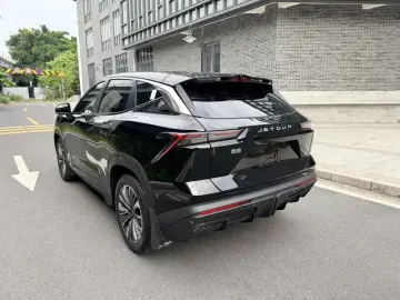 2023 JETOUR Dasheng i-DM с пробегом 23 000 км