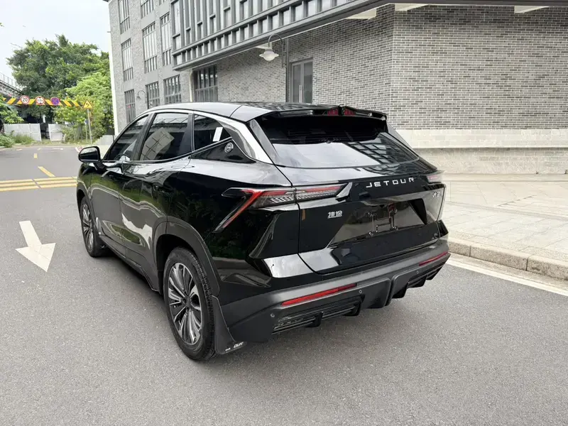 2023 JETOUR Dasheng i-DM с пробегом 23 000 км