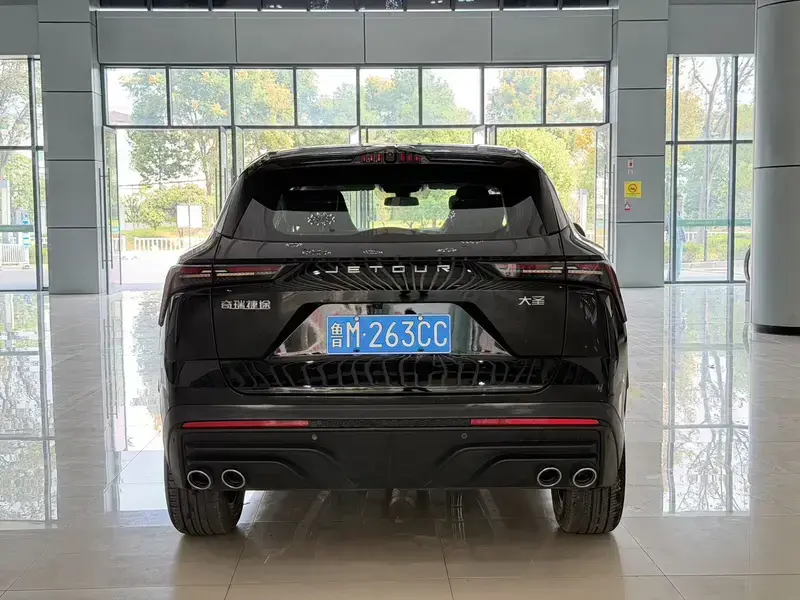 2025 JETOUR Dasheng i-DM с пробегом 20 000 км