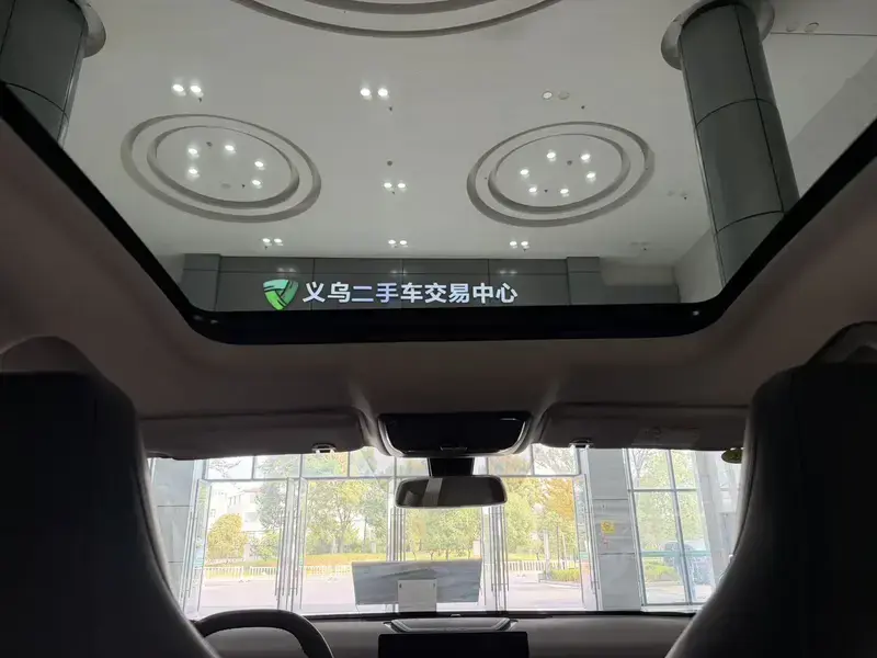 2025 JETOUR Dasheng i-DM с пробегом 20 000 км