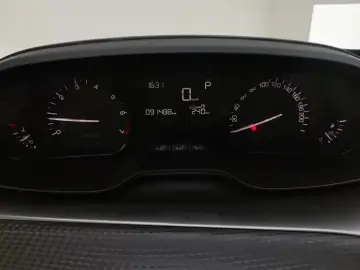 2014 Peugeot e2008 с пробегом 91 000 км