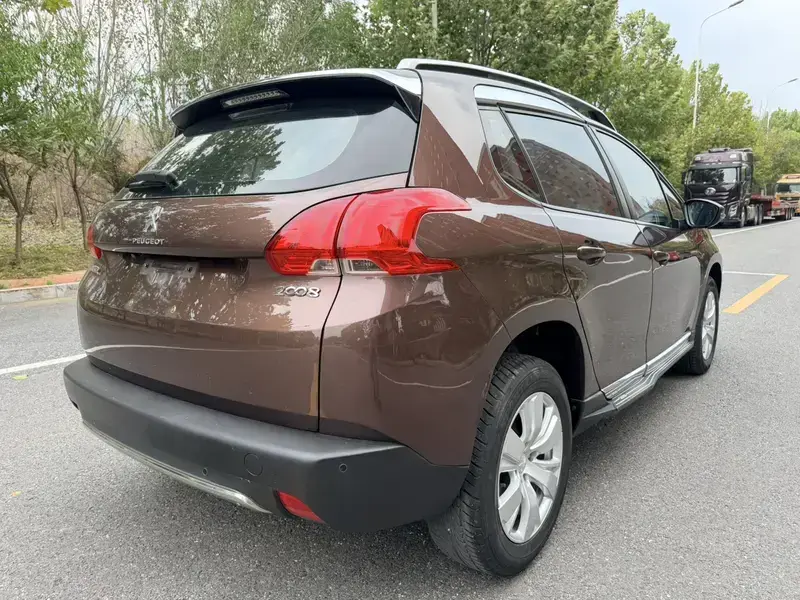 2014 Peugeot e2008 с пробегом 53 000 км