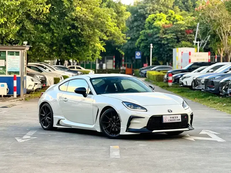 2022 Toyota 86 с пробегом 14 000 км