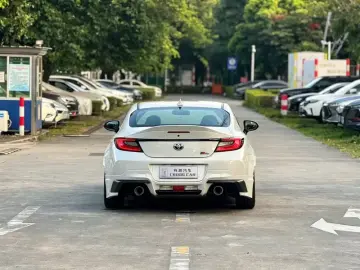 2022 Toyota 86 с пробегом 14 000 км
