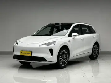 Stelato SUV