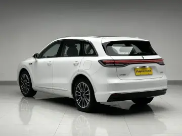 2025 Stelato SUV с пробегом 5 200 км