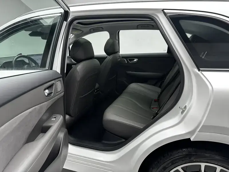 2025 Stelato SUV с пробегом 5 200 км
