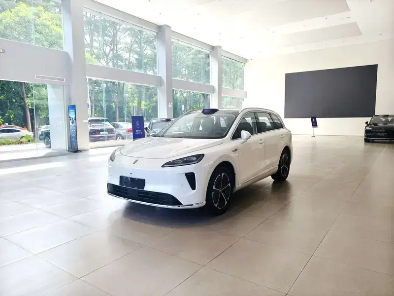 2025 Stelato SUV с пробегом 3 800 км