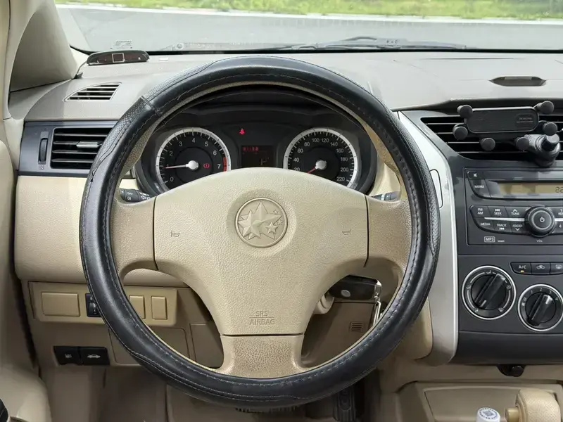2012 Nissan D50 с пробегом 110 000 км