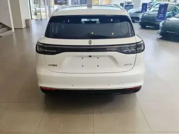 2025 Stelato SUV с пробегом 3 800 км