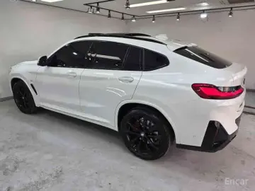 2025 BMW X4 с пробегом 19 652 км