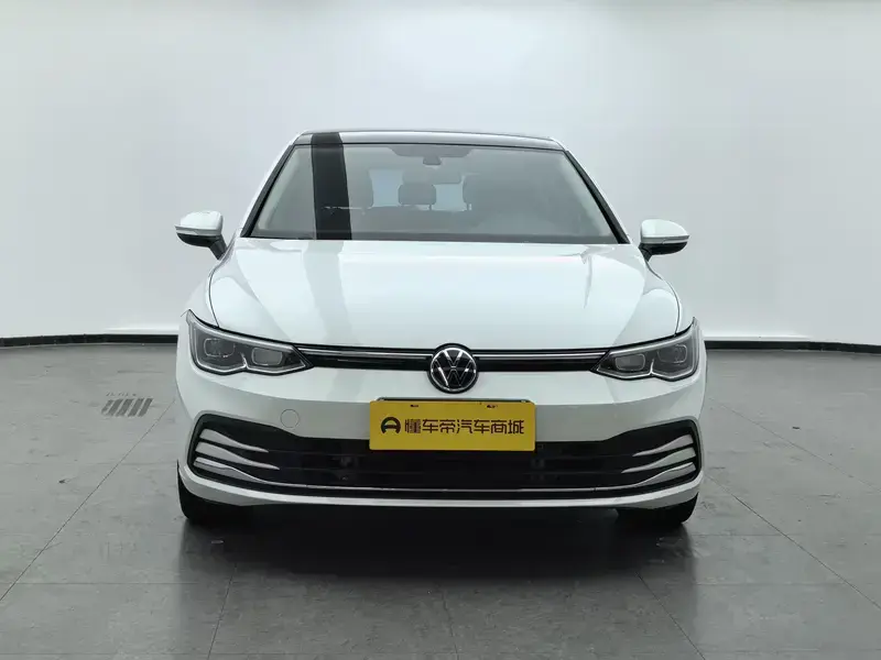 2024 Volkswagen Golf Electric с пробегом 7 900 км