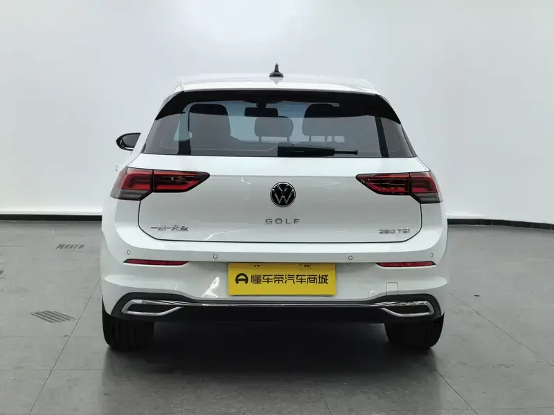 2024 Volkswagen Golf Electric с пробегом 7 900 км