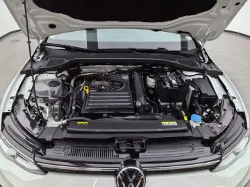 2024 Volkswagen Golf Electric с пробегом 7 900 км
