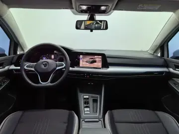 2024 Volkswagen Golf Electric с пробегом 7 900 км