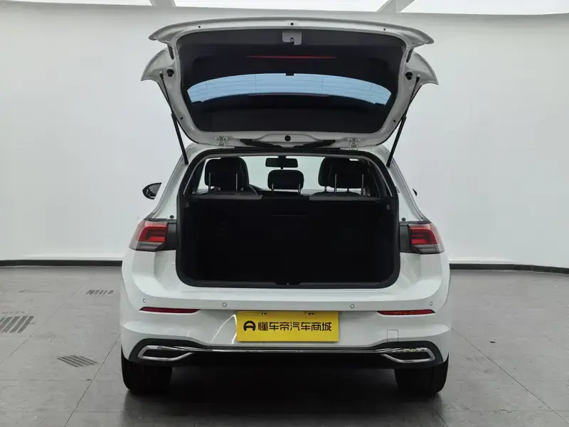 2024 Volkswagen Golf Electric с пробегом 7 900 км