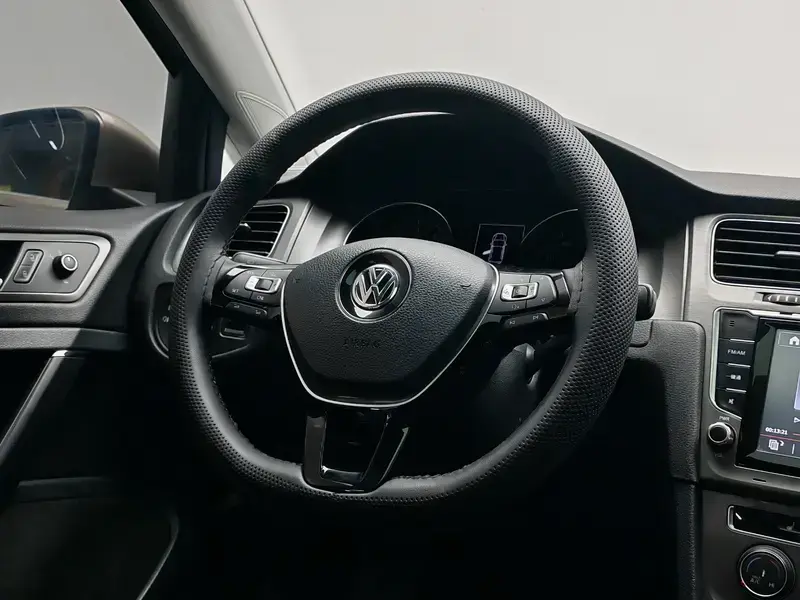 2015 Volkswagen Golf Electric с пробегом 104 700 км
