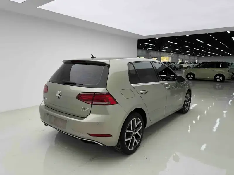 2020 Volkswagen Golf Electric с пробегом 91 000 км