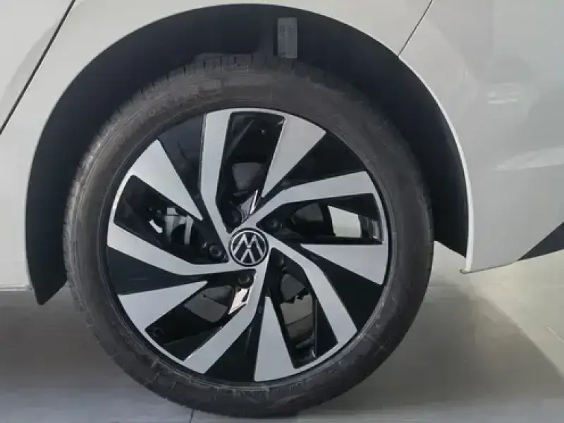 2025 Volkswagen Golf Electric с пробегом 200 км