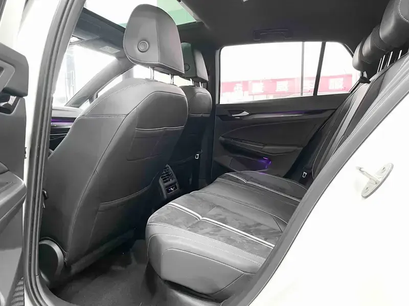 2021 Volkswagen Golf Electric с пробегом 40 400 км
