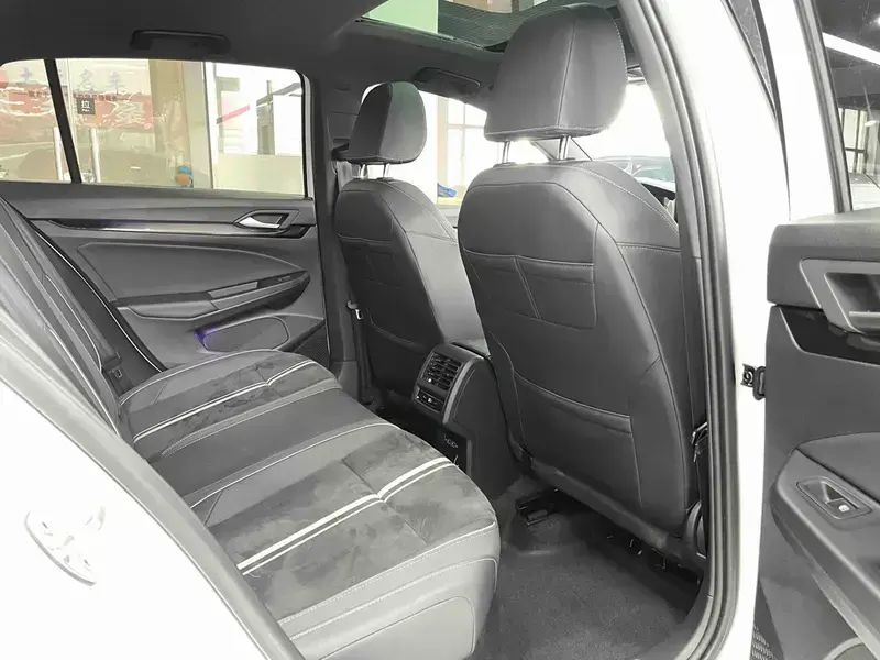 2021 Volkswagen Golf Electric с пробегом 40 400 км