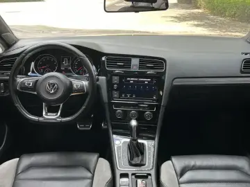 2019 Volkswagen Golf Electric с пробегом 118 000 км