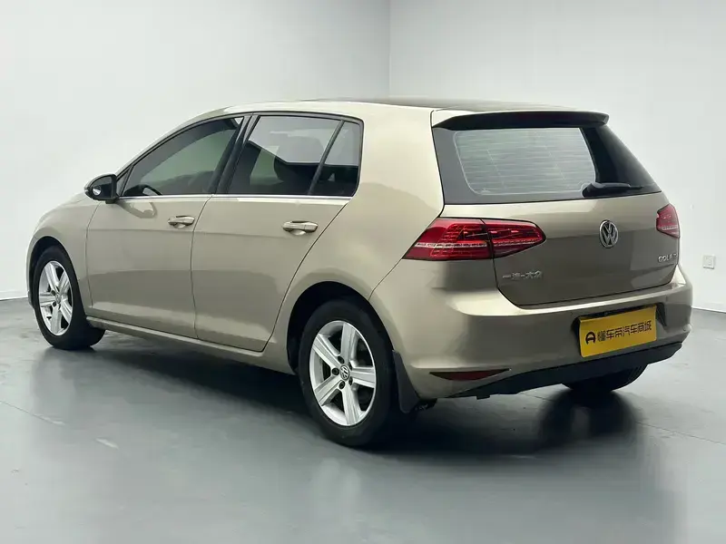 2015 Volkswagen Golf Electric с пробегом 82 000 км