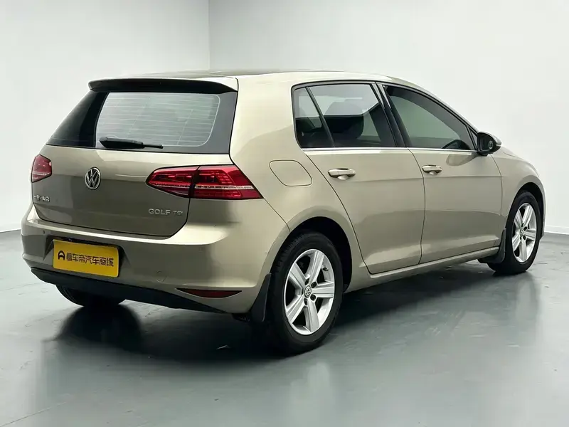 2015 Volkswagen Golf Electric с пробегом 82 000 км
