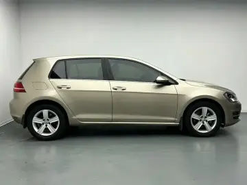2015 Volkswagen Golf Electric с пробегом 82 000 км