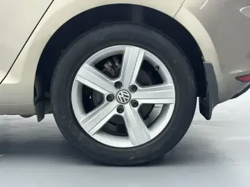2015 Volkswagen Golf Electric с пробегом 82 000 км