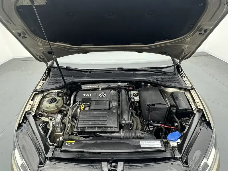 2015 Volkswagen Golf Electric с пробегом 82 000 км